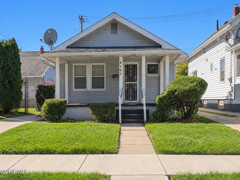 Photo of 3107 Mulberry Street, Toledo, OH 43608 (MLS # 10014452)