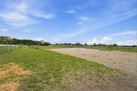Tiny photo for 2115 Albon Road, Holland, OH 43528 (MLS # 10007892)