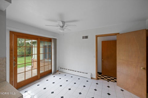 Tiny photo for 231 W State Line Road, Toledo, OH 43612 (MLS # 10014540)