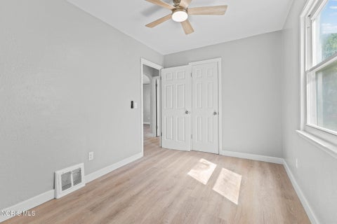 Tiny photo for 219 W Crawford Avenue, Toledo, OH 43612 (MLS # 10011643)
