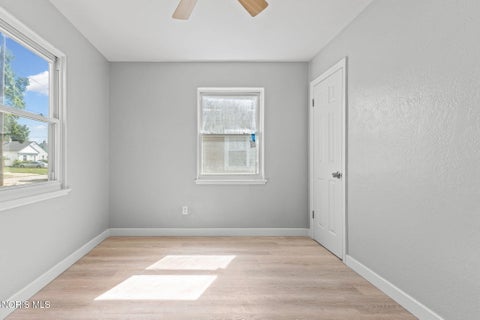 Tiny photo for 219 W Crawford Avenue, Toledo, OH 43612 (MLS # 10011643)