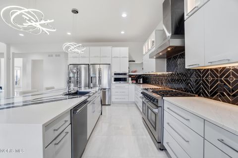 Tiny photo for 1125 Hunting Creek Drive, Perrysburg, OH 43551 (MLS # 10005466)