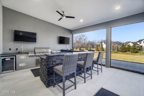 Tiny photo for 1125 Hunting Creek Drive, Perrysburg, OH 43551 (MLS # 10005466)