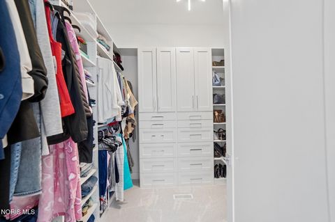 Tiny photo for 1125 Hunting Creek Drive, Perrysburg, OH 43551 (MLS # 10005466)