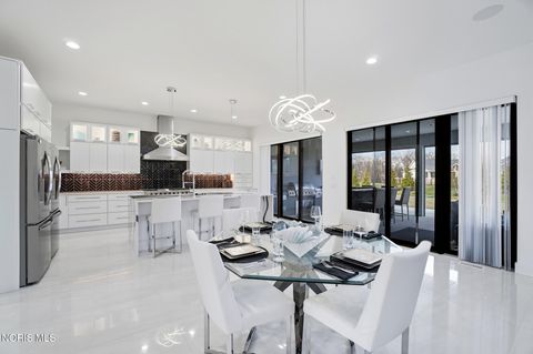 Tiny photo for 1125 Hunting Creek Drive, Perrysburg, OH 43551 (MLS # 10005466)