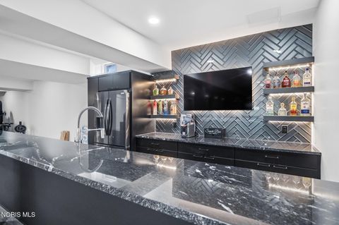 Tiny photo for 1125 Hunting Creek Drive, Perrysburg, OH 43551 (MLS # 10005466)