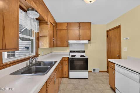 Tiny photo for 209 N Shoop Avenue, Wauseon, OH 43567 (MLS # 10010523)