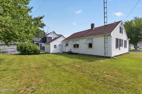 Tiny photo for 209 N Shoop Avenue, Wauseon, OH 43567 (MLS # 10010523)