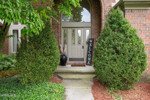Tiny photo for 7649 Pebble Creek Drive, Maumee, OH 43537 (MLS # 10011151)