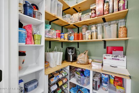 Tiny photo for 938 Wilkshire Drive, Waterville, OH 43566 (MLS # 10000759)