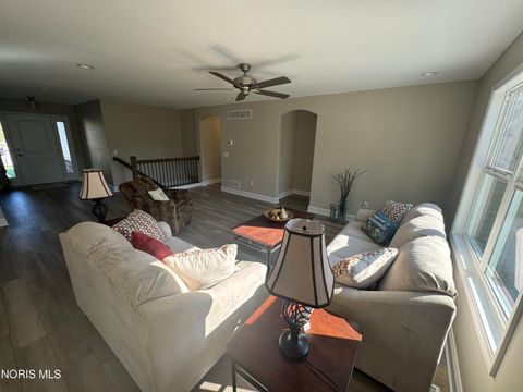 Tiny photo for 1053 Plum Grove Lane, Toledo, OH 43615 (MLS # 10005277)