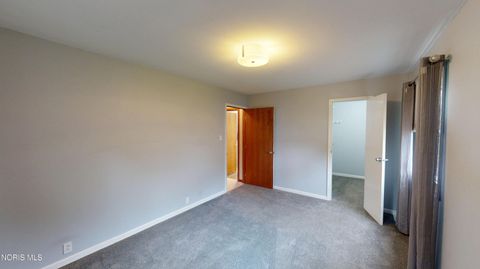Tiny photo for 231 St. Paul Drive, Fremont, OH 43420 (MLS # 10007247)