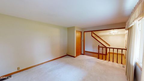 Tiny photo for 231 St. Paul Drive, Fremont, OH 43420 (MLS # 10007247)