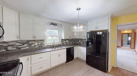 Tiny photo for 231 St. Paul Drive, Fremont, OH 43420 (MLS # 10007247)