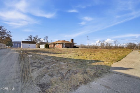 Tiny photo for 4 Nevada Street, Toledo, OH 43605 (MLS # 10014272)
