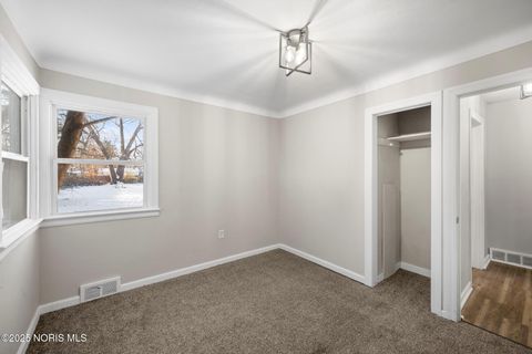 Tiny photo for 5845 Cook Drive, Toledo, OH 43615 (MLS # 10002119)