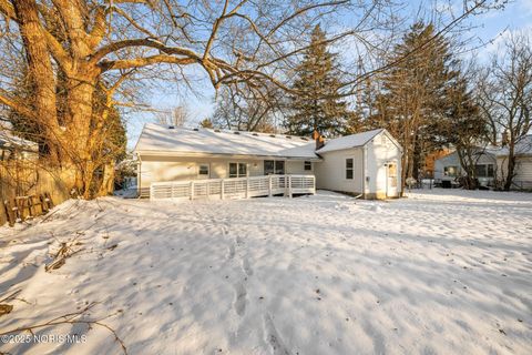 Tiny photo for 5845 Cook Drive, Toledo, OH 43615 (MLS # 10002119)