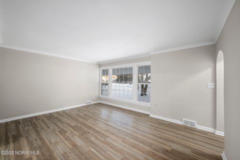 Tiny photo for 5845 Cook Drive, Toledo, OH 43615 (MLS # 10002119)