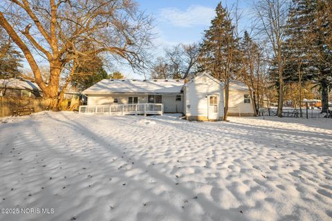 Tiny photo for 5845 Cook Drive, Toledo, OH 43615 (MLS # 10002119)