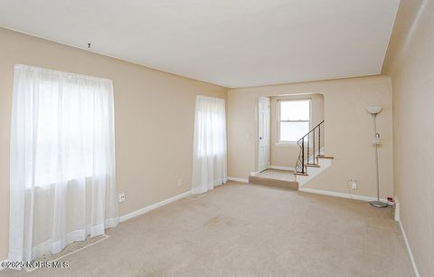 Tiny photo for 1230 Corbin Road, Toledo, OH 43612 (MLS # 10002483)