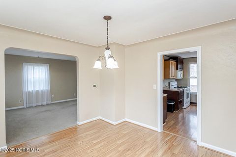 Tiny photo for 1230 Corbin Road, Toledo, OH 43612 (MLS # 10002483)