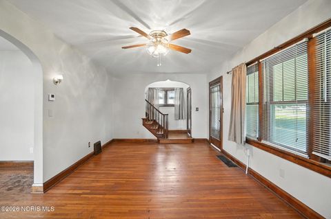 Tiny photo for 29 Lemoyne Road, Northwood, OH 43619 (MLS # 10003010)