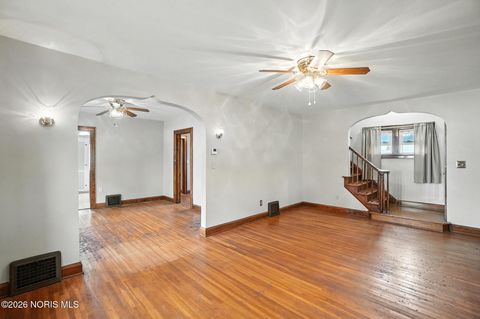 Tiny photo for 29 Lemoyne Road, Northwood, OH 43619 (MLS # 10003010)