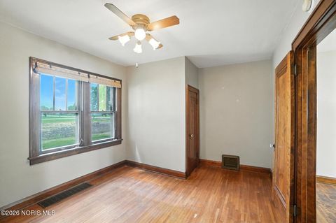 Tiny photo for 29 Lemoyne Road, Northwood, OH 43619 (MLS # 10003010)