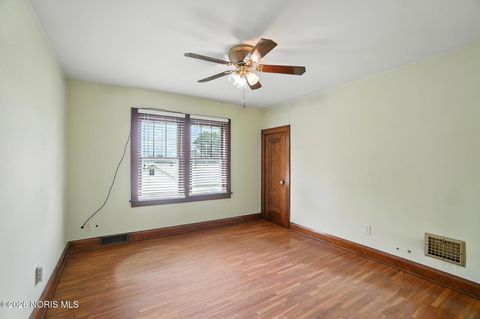 Tiny photo for 29 Lemoyne Road, Northwood, OH 43619 (MLS # 10003010)