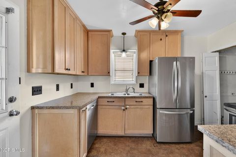 Tiny photo for 1415 Navarre Avenue, Toledo, OH 43605 (MLS # 10008214)