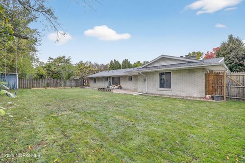 Tiny photo for 3607 Roberta Drive, Toledo, OH 43614 (MLS # 10000230)