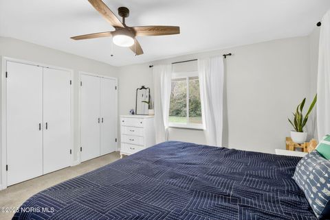 Tiny photo for 3607 Roberta Drive, Toledo, OH 43614 (MLS # 10000230)