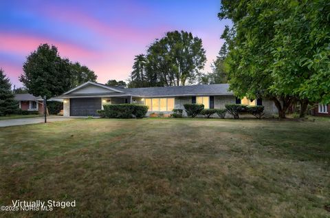 Photo of 3607 Roberta Drive, Toledo, OH 43614 (MLS # 10000230)