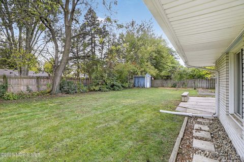 Tiny photo for 3607 Roberta Drive, Toledo, OH 43614 (MLS # 10000230)