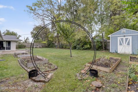 Tiny photo for 3607 Roberta Drive, Toledo, OH 43614 (MLS # 10000230)