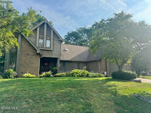 Tiny photo for 6122 Henthorne Drive, Maumee, OH 43537 (MLS # 10010801)