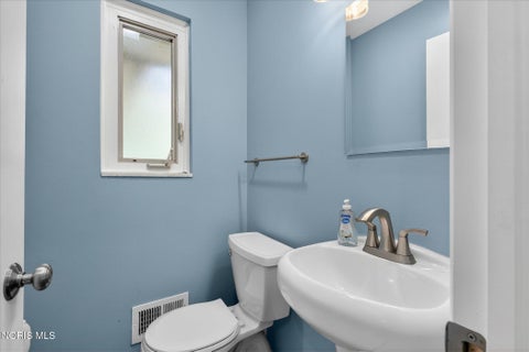 Tiny photo for 4550 Eddington Court, Toledo, OH 43615 (MLS # 10008870)