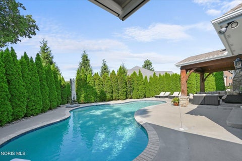 Tiny photo for 5965 Snowlight Court, Sylvania, OH 43560 (MLS # 10012366)