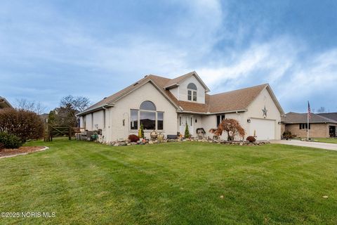 Tiny photo for 934 Mallard Drive, Oregon, OH 43616 (MLS # 10001842)