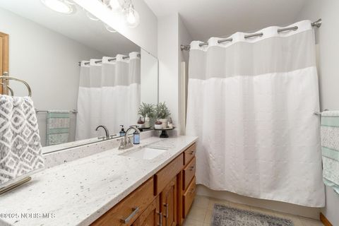 Tiny photo for 934 Mallard Drive, Oregon, OH 43616 (MLS # 10001842)