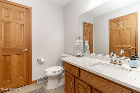 Tiny photo for 934 Mallard Drive, Oregon, OH 43616 (MLS # 10001842)