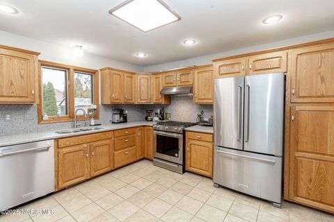 Tiny photo for 934 Mallard Drive, Oregon, OH 43616 (MLS # 10001842)