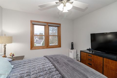 Tiny photo for 934 Mallard Drive, Oregon, OH 43616 (MLS # 10001842)