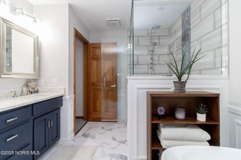 Tiny photo for 934 Mallard Drive, Oregon, OH 43616 (MLS # 10001842)