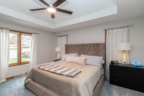 Tiny photo for 934 Mallard Drive, Oregon, OH 43616 (MLS # 10001842)