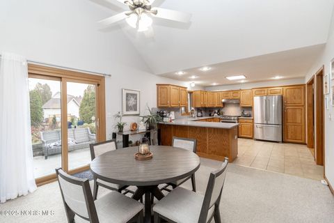 Tiny photo for 934 Mallard Drive, Oregon, OH 43616 (MLS # 10001842)