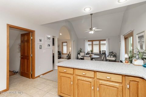 Tiny photo for 934 Mallard Drive, Oregon, OH 43616 (MLS # 10001842)