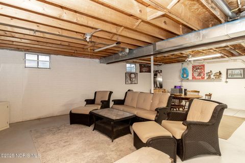 Tiny photo for 934 Mallard Drive, Oregon, OH 43616 (MLS # 10001842)