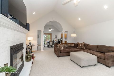 Tiny photo for 934 Mallard Drive, Oregon, OH 43616 (MLS # 10001842)