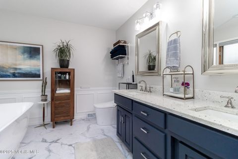 Tiny photo for 934 Mallard Drive, Oregon, OH 43616 (MLS # 10001842)